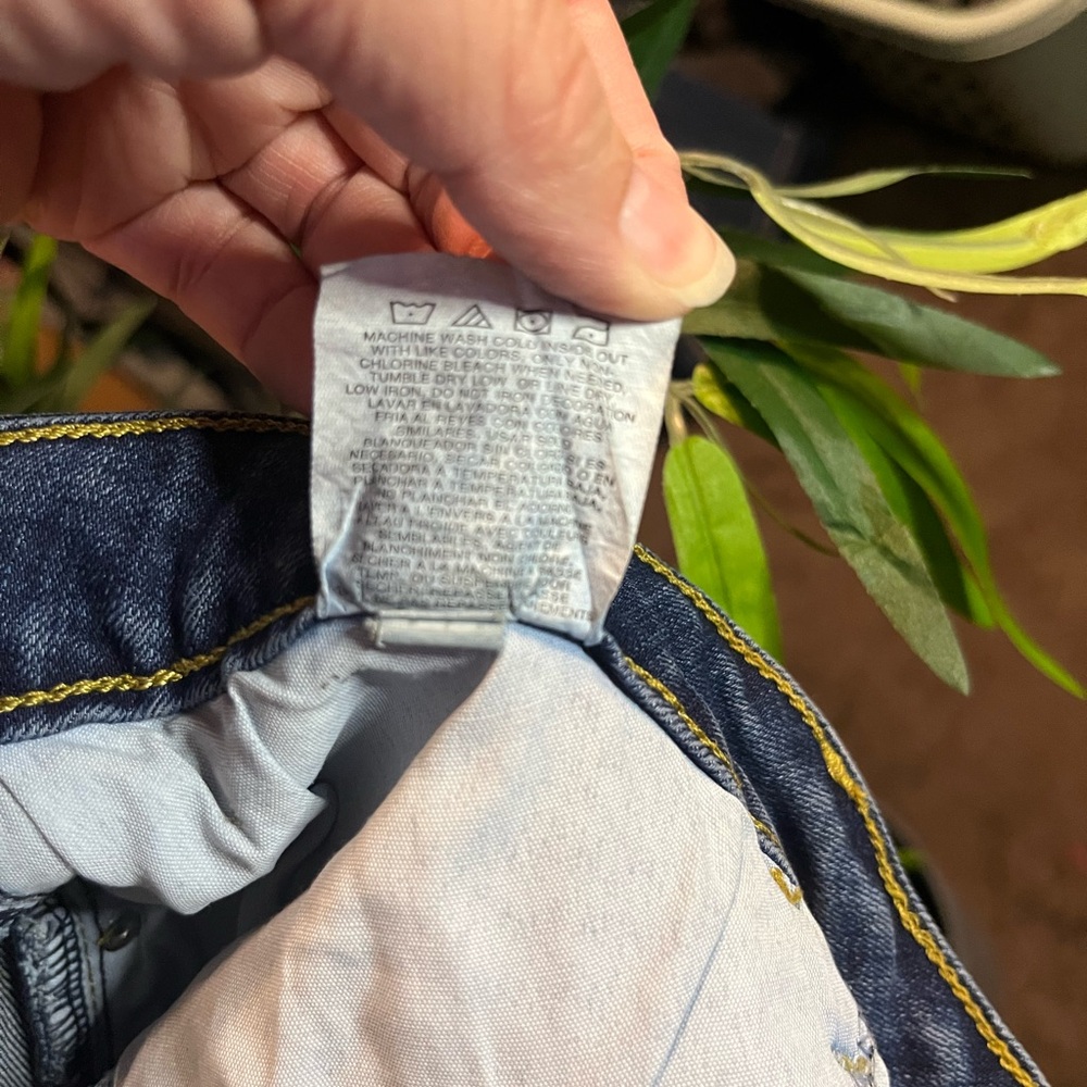 Like new Wrangler Stylish Blue Denim Jeans - Picture 6 of 9